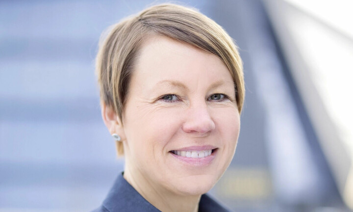 Tove Sæther Hagland, kommunikasjonssjef i Sandnes kommune. Hun smiler, og har en blå skjorte på seg.