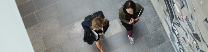 Arkivverket søker samfunnsengasjert seniorrådgiver kommunikasjon To kolleger