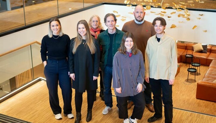 På bildet: Marte Celine Jacobsen, Director of Brand Identity i Telenor Group (t.v.) og teamet i Knowit; Miriam Lillevand, Nina O’Gorman, Marc Ligeti, Carine Nylander, Ørjan Sveen og Roar Skotte.