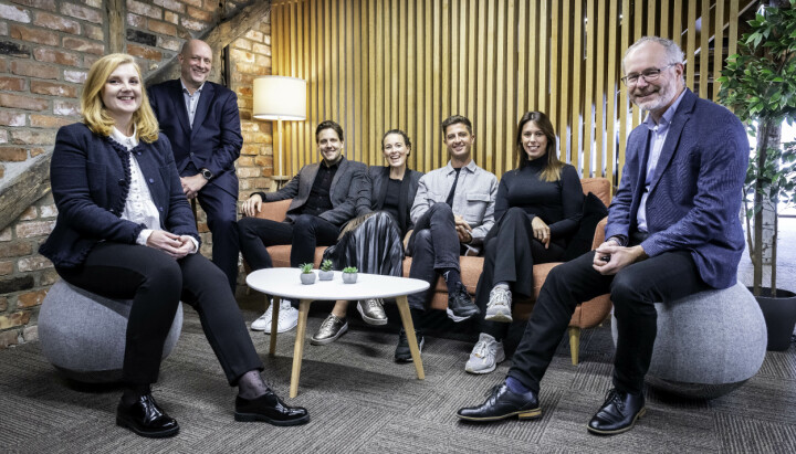 Project Neon-teamet.  


Fra venstre: Key Account Manager Valentina Casasola, finansdirektør Stephane Cortadellas, teamleder Sven Houston, daglig leder Laura Lewis, grafisk designer Joe Craven, markedsføringsleder Catarina Rocha, kommunikasjonsleder
 Steinar Haugberg.