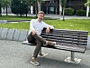 Arne Reginiussen utenfor Finnmark Dagbladets kontorer i Alta.
