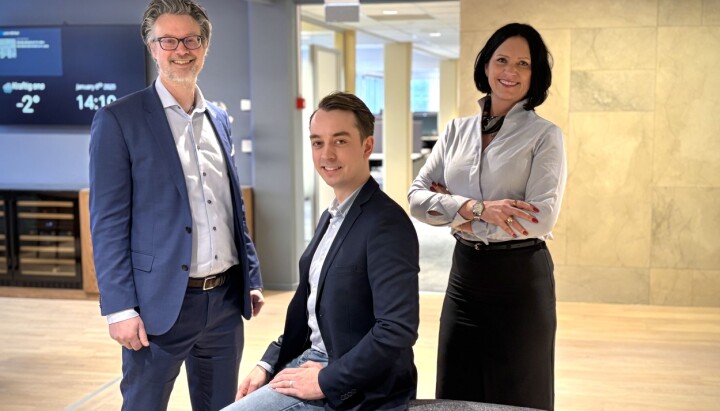 Fra høyre; partner Kristian Sarastuen, rådgiver Fredrik Vik og daglig leder/partner Guri Størvold Fra høyre; partner Kristian Sarastuen, rådgiver Fredrik Vik og daglig leder/partner Guri Størvold