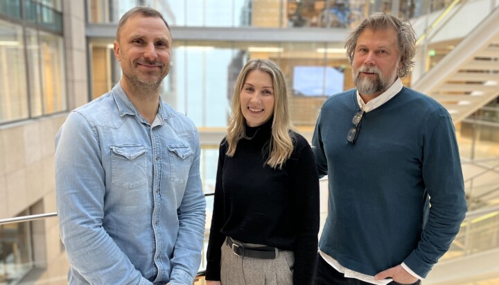 Reckitt fortsetter samarbeidet med Initiative i Norge.
F.v: Christian Skråmm, Ine Rydningen Ottesen og Gary Vanderhill.