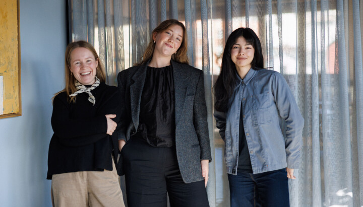 Fra venstre: Helena Egeland, Maria Schriwer og Jasmina Mahtillo i Bureau.