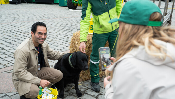 Det produseres innhold til sosiale medier under «Klar, ferdig, så»-aksjonen på Oslo S.