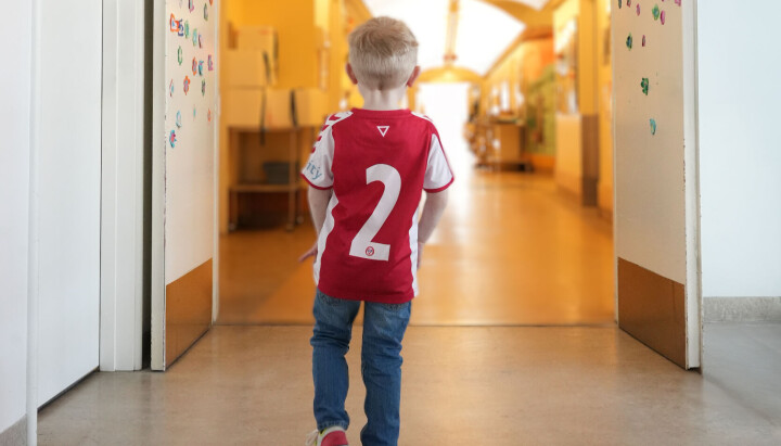 Barnekreftforeningens FotballtrøyeFredag handler om en kamp som varer så mye lenger enn to omganger på 45 minutter. Vi tar på oss trøya - for dem som ikke kan.