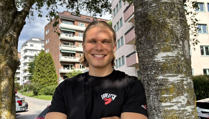 Even Sjamel er en av stemmene i RFSUs nye kampanje. Med tjenesten Condom Call kan han – og flere andre kjente profiler – minne unge på å bruke kondom.
