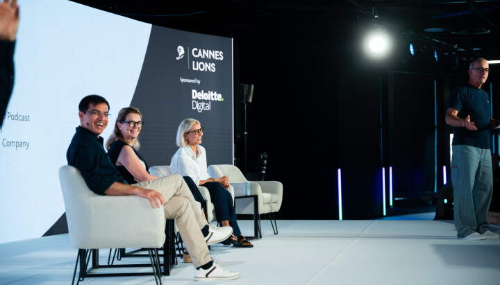 Sumit Virmani (Infosys), Elizabeth Rutledge (American Express) og Aude Gandon (Nestlé) under sesjonen «The Changing Role of the CMO» på Cannes Lions.