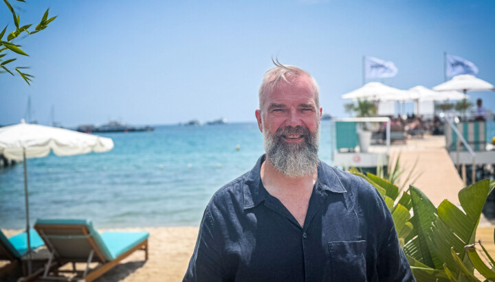 Paal Fure på dents sin stand i Cannes.