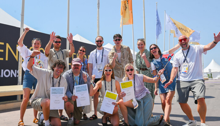En stolt norsk delegasjon kunne feire både gull i Media og sølv i Digital da årets Young Lions-priser ble delt ut i Cannes fredag.