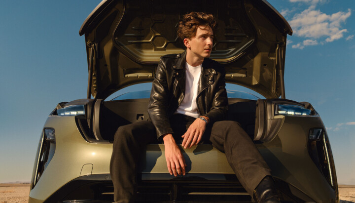 Timothée Chalamet i bakluka.