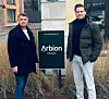 I forbindelse med navneskiftet fra Vow Green Metals til Arbion Industries ble det
gjennomført en byråpitch, der Supernordic Creative Studio ble valgt som kreativ partner.